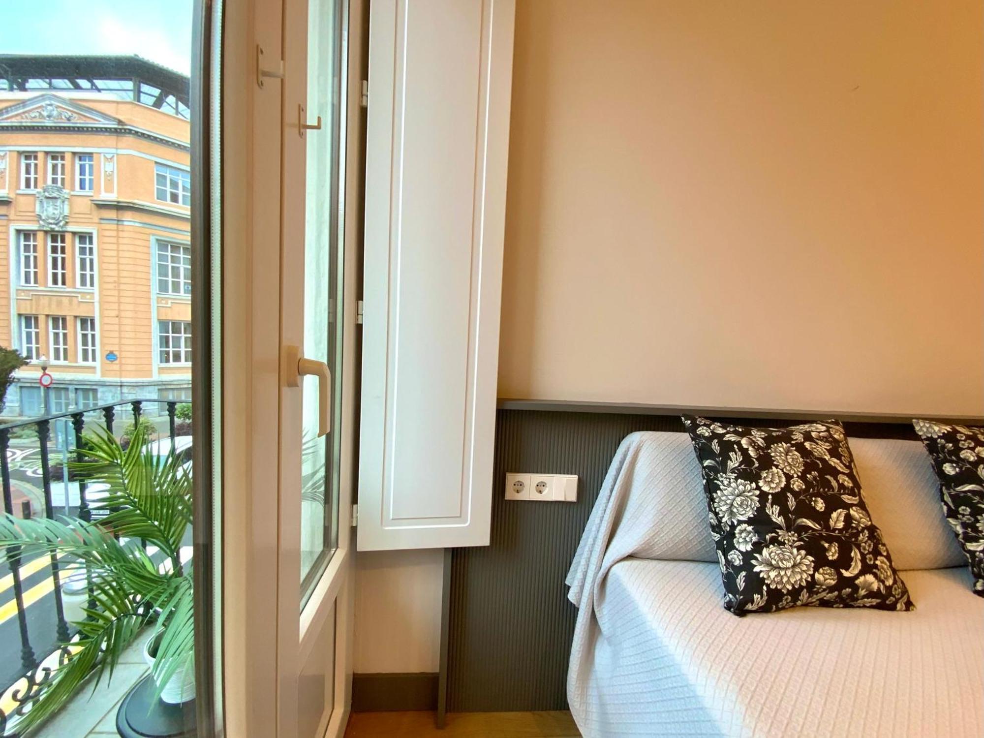 Apartment Uefa Bilbao, And Optional Tickets